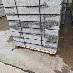 襄阳芙蓉白路牙石，马路牙子