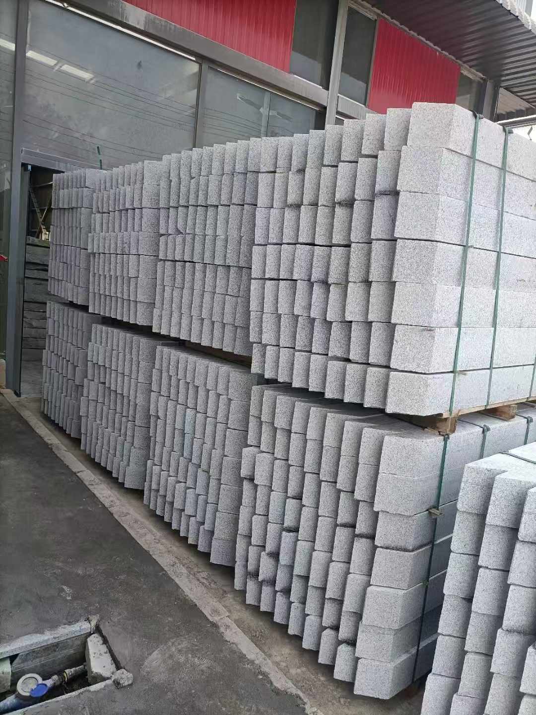 襄阳芝麻白树围石 树池