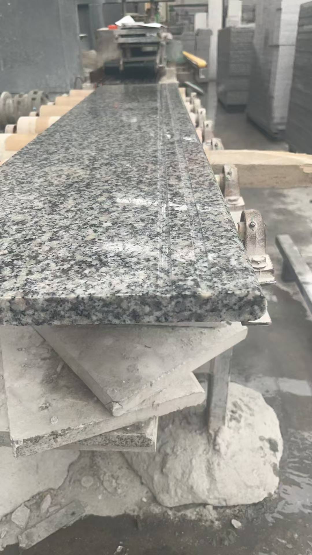 襄阳芝麻白楼梯踏步 芙蓉白