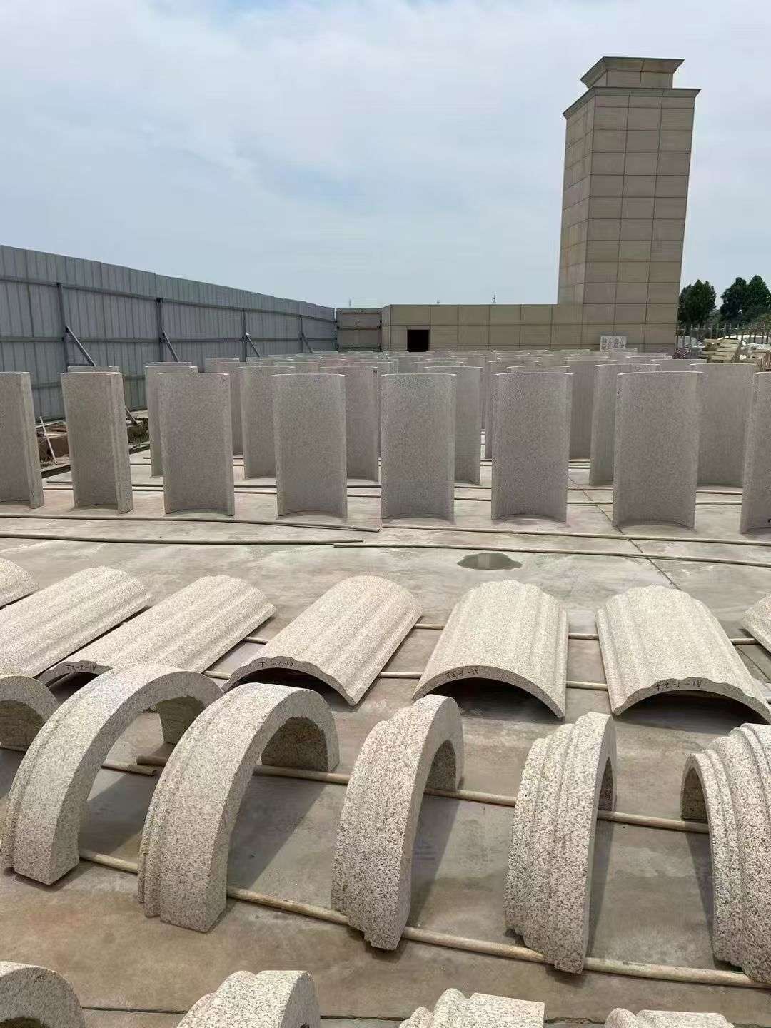 襄阳黄金麻别墅柱皮 异形 线条定制